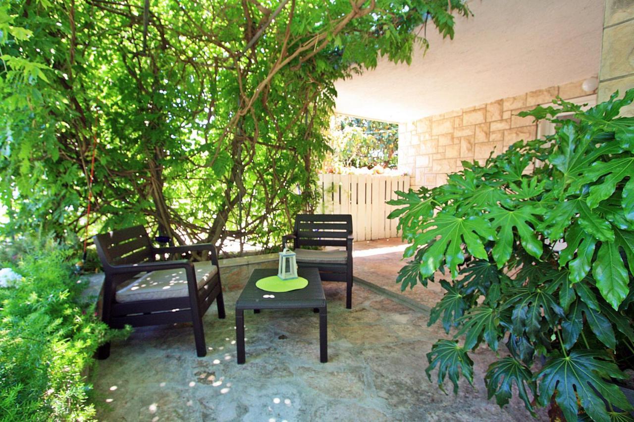 Apartment Zorica Supetar Exterior foto